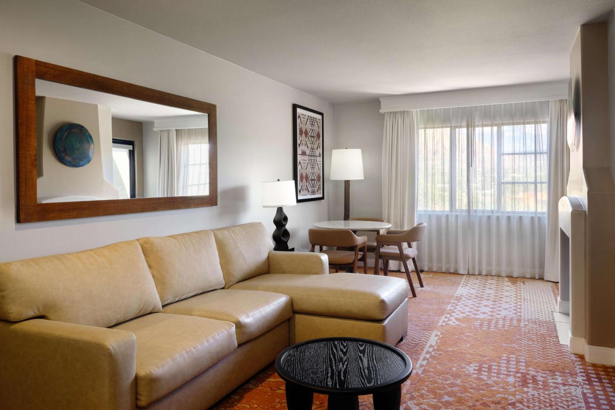 Hilton Sedona Resort At Bell Rock Exterior photo